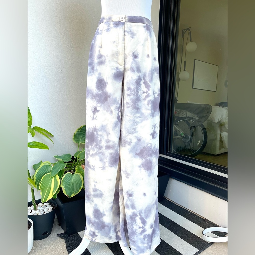 Nasty Gal Lightweight Watercolour Print Wide Leg Pants in Cream/ Lilac, US 6